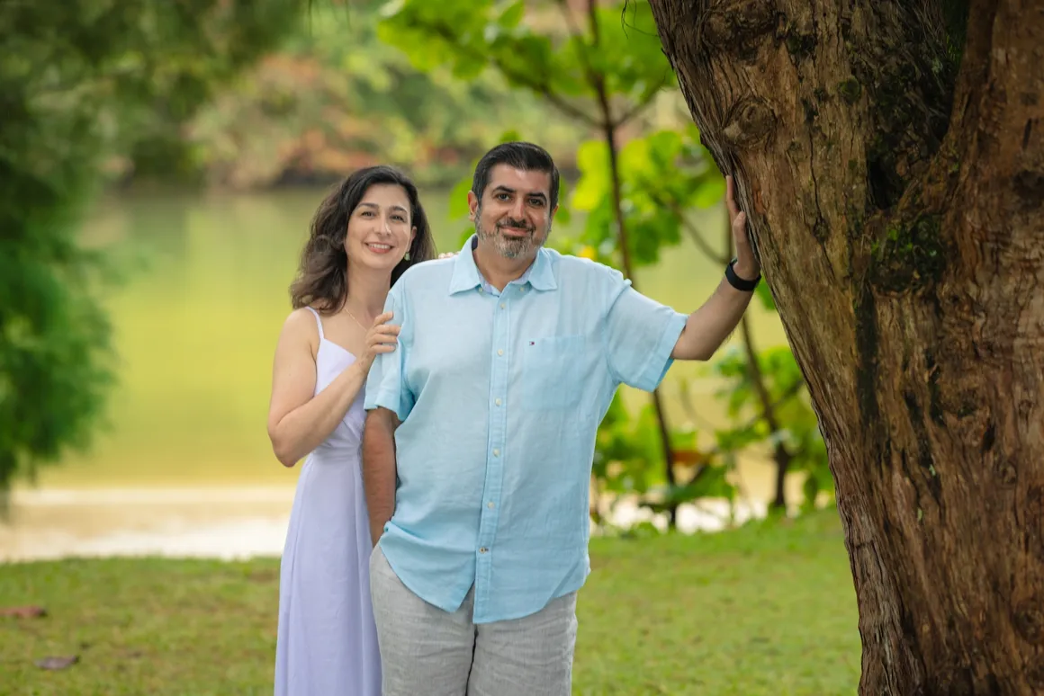 Elopement photographer Kauai — intimate sunset ceremony